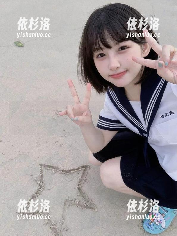 丽柜 - 不容错过的小璐璐黑色写真在线资源，尽享视觉盛宴的独特魅力
