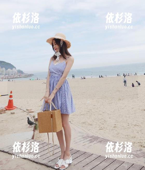 丽柜-心心 丽柜 - 心心礼服魅力四射:免费下载高清原图,不容错过的时尚盛宴!
