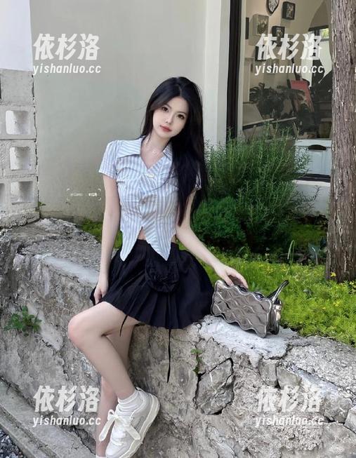丽柜-心心 丽柜 - 心心双人写真资源合集:用影像记录爱情的温暖和美好