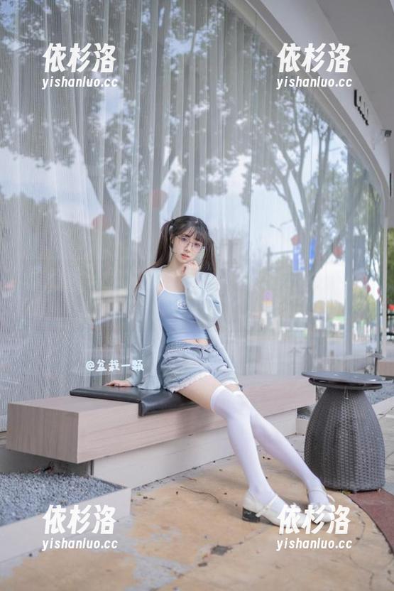 你文茜 微密圈 - 你文茜花色写真精选集:每一幅作品都是心灵的触碰