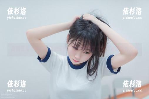 依依超级懒 原图直击心灵!依依超级懒短裙写真集带你探寻她的独特魅力