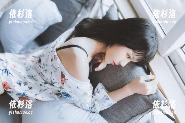倦倦喵 跟随倦倦喵的步伐,探秘女仆高清图集中的令人心动的细节