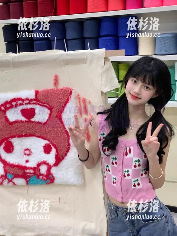 克拉女神-YOYO 克拉女神 - YOYO的高耸入云:绝美套图捕捉瞬间优雅与力量的结合