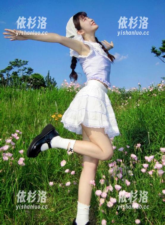 克拉女神-杨暖 克拉女神 - 旗袍之美:杨暖的作品集揭示传统与现代的完美融合资源