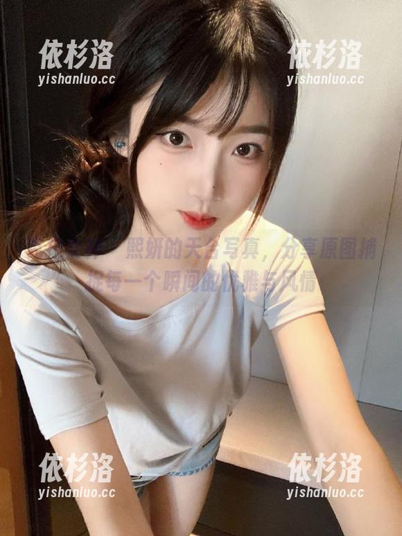 克拉女神-熙妍 克拉女神 - 熙妍的天台写真,分享原图捕捉每一个瞬间的优雅与风情