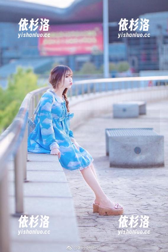 啾小妍Deer 啾小妍Deer最新作品集:妍宝写真图片,快来欣赏这份视觉盛宴吧!