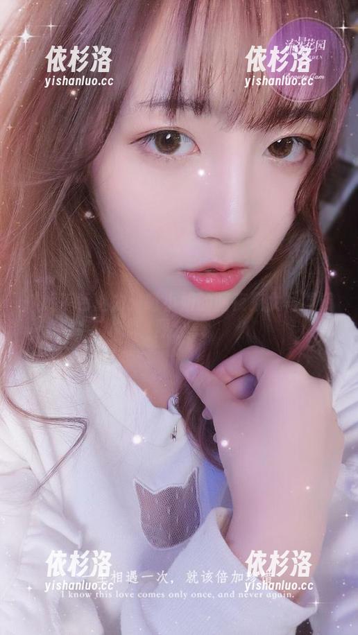 啾小妍 捕捉夜色魅力:啾小妍的暗夜猫女写真资源分享
