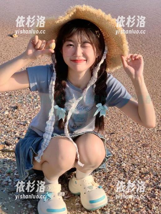 喵写真 在喵写真的最新少女黑丝图片中,发现青春的无限魅力与风采!