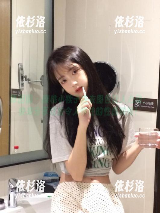 嗲囡囡-樱桃小犊子 嗲囡囡 - 樱桃小犊子内衣图包让人心动:快来分享这些令人神往的性感瞬间!