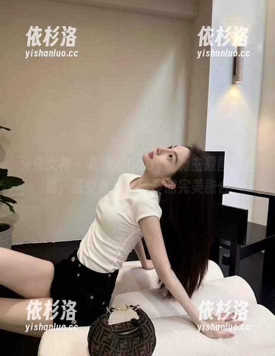 头条女神 - 杨漫妮baby萝莉主题图片合集，感受青春与纯真的完美融合