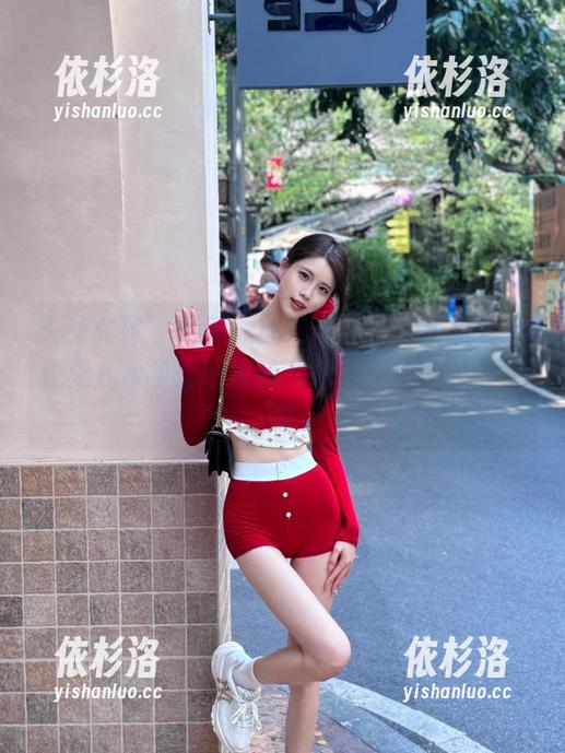 头条女神-松果儿 头条女神 - 精美原图与丰富图包齐放送,松果儿水手服写真带你体验别样的青春风情