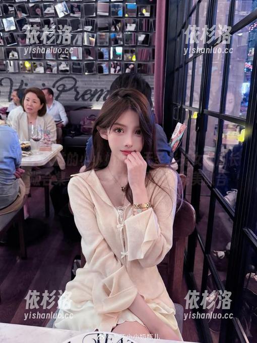 小小奶瓶儿 引人入胜的小小奶瓶儿无圣光兔女郎加长版合集,感受艺术与诱惑的完美融合