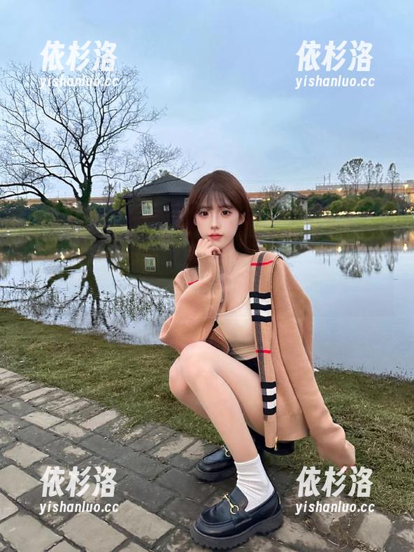 少女秩序-小满 少女秩序 - 小满的清纯图片,谁能告诉我这难道不是另一个“疑似翻车”的写真?