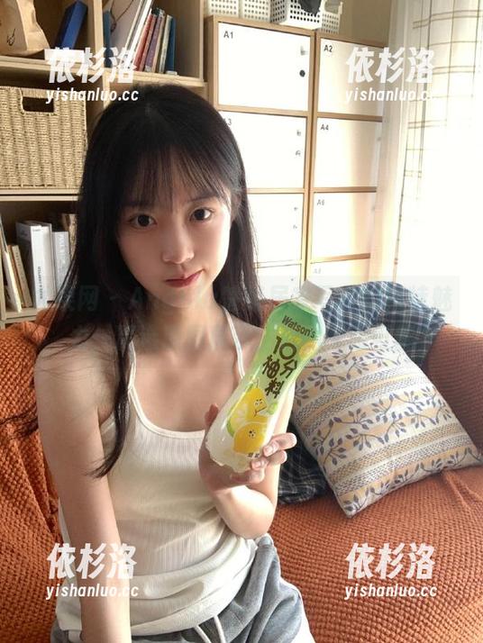 尤果网-Angela楚楚 尤果网 - Angela楚楚居家写真的独特魅力:精选原图展示生活的无限可能