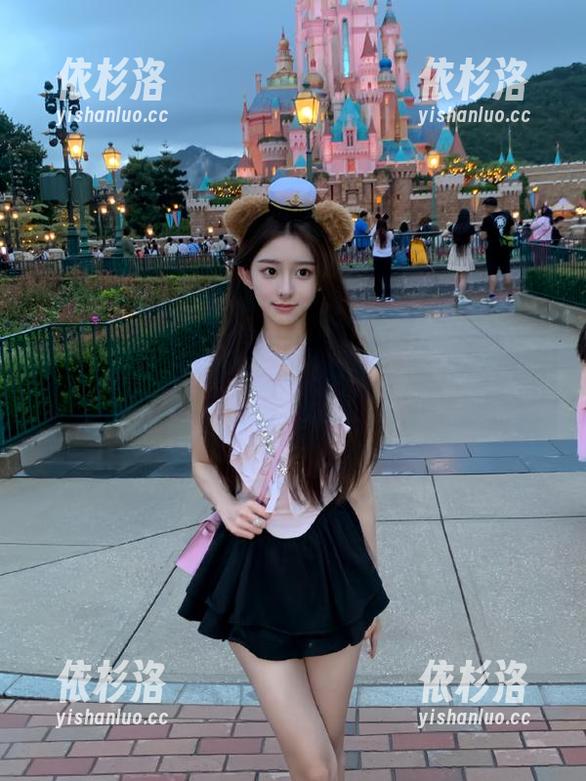 尤果网-张雪馨 尤果网 - 欣赏张雪馨美足摄影:原图壁纸,带你感受极致美感