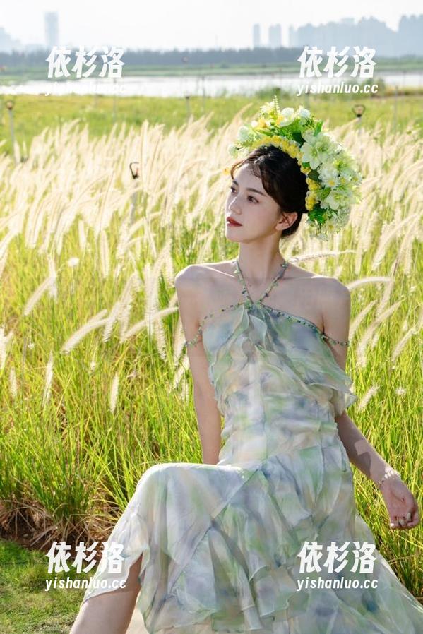 尤果网-李焱 尤果网 - 最新李焱礼服写真:用照片传递最动人的美丽故事!