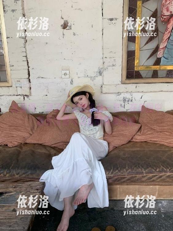 尤果网-栗子 尤果网 - 栗子的美腿作品一览:在美图中感受优雅与力量的完美结合