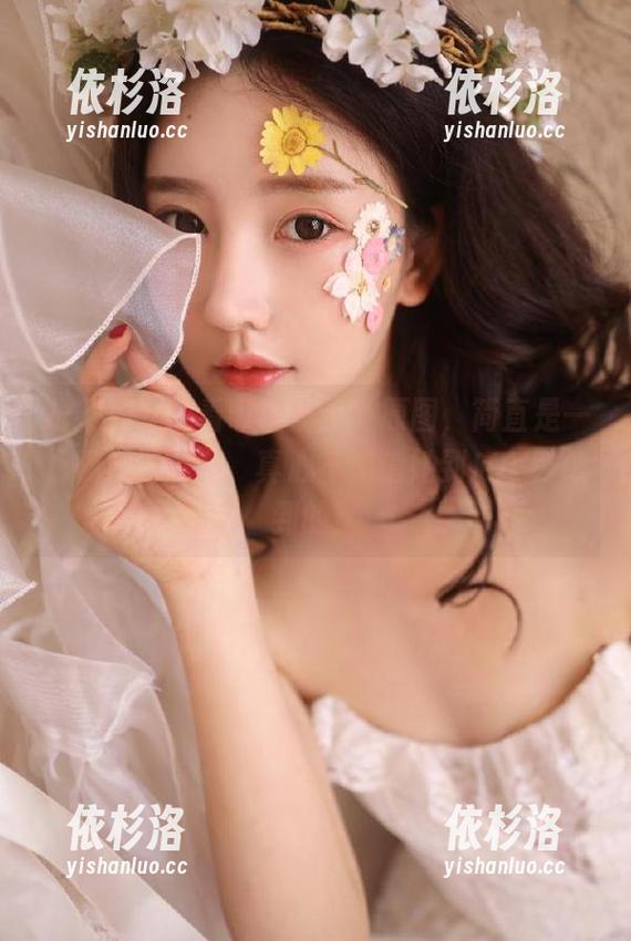 尤果网-谭晓彤 尤果网 - 观看谭晓彤户外原图,简直是一场视觉的盛宴,真心不知道她到底怎么做到的!