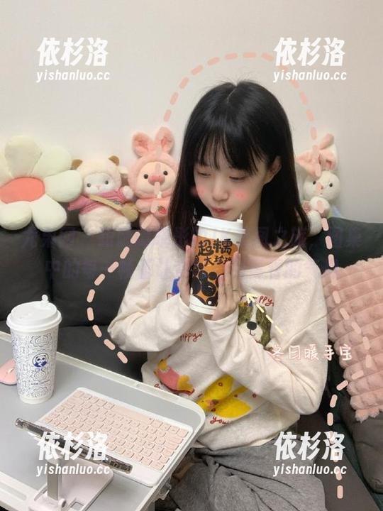 尤果网-谭晓彤 尤果网 - 跟随谭晓彤的JK美图之旅,图集中的每一帧都让你感受到青春的气息