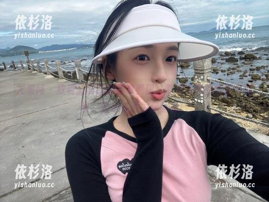 尤果网-黛斯羽 尤果网 - 欣赏黛斯羽的圣诞美图,带来节日的欢愉与温馨,独家资源为你呈现!