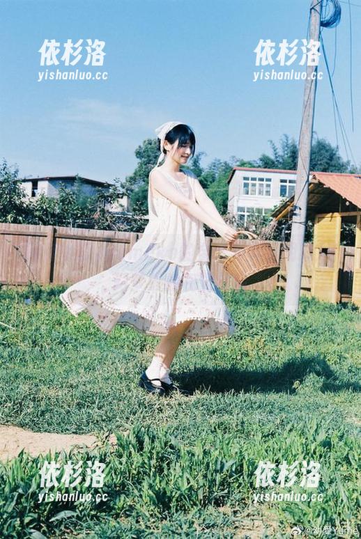 幼爱youmeko 探索幼爱youmeko的全套写真,胡滕JK幻梦般的视觉体验