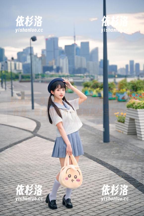 影私荟 - 免费获取！Yoga啵娜黑色写真作品，带你领略不一样的风格与魅力！
