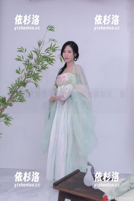 抖娘利世 抖娘利世黑色写真全套,尽在你指尖,免费下载畅享美好!