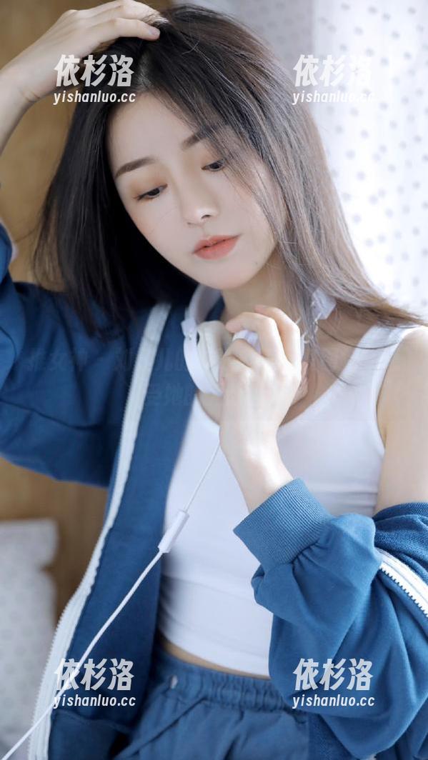 推女神-刘钰儿 推女神 - 刘钰儿的泳池私房写真图包,感受她的无限魅力