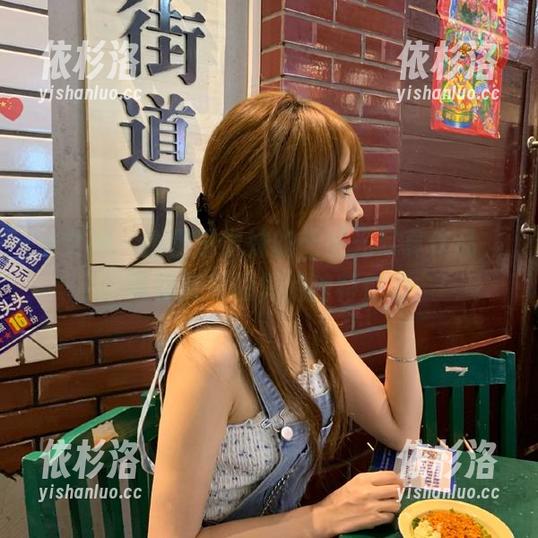 推女神 - 赵伊彤学妹的无圣光写真作品，带你感受摄影的独特魅力