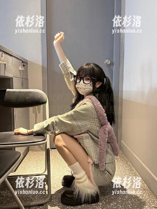 星颜社-黎秋秋 星颜社 - 黎秋秋高清写真中的瑜伽:看她如何把灵魂与身体完美结合