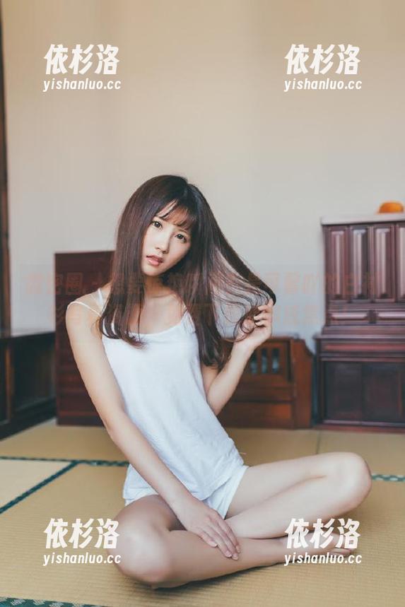 是可馨吖 微密圈 - 想要惊艳瞬间?是可馨吖的白衬衫写真资源,免费下载助你成焦点!