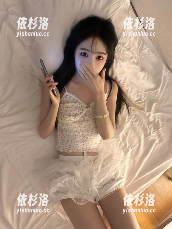 梦丝女神-花月舞 梦丝女神 - 高清壁纸必备:花月舞带来令人惊叹的白丝精选写真