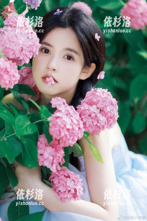 森萝财团 森萝财团私拍作品揭秘:少女白色遐想背后的故事