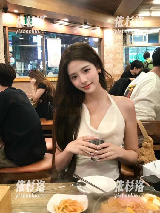 森萝财团 森萝财团独特视角下的JK校服白丝写真,美图流连忘返