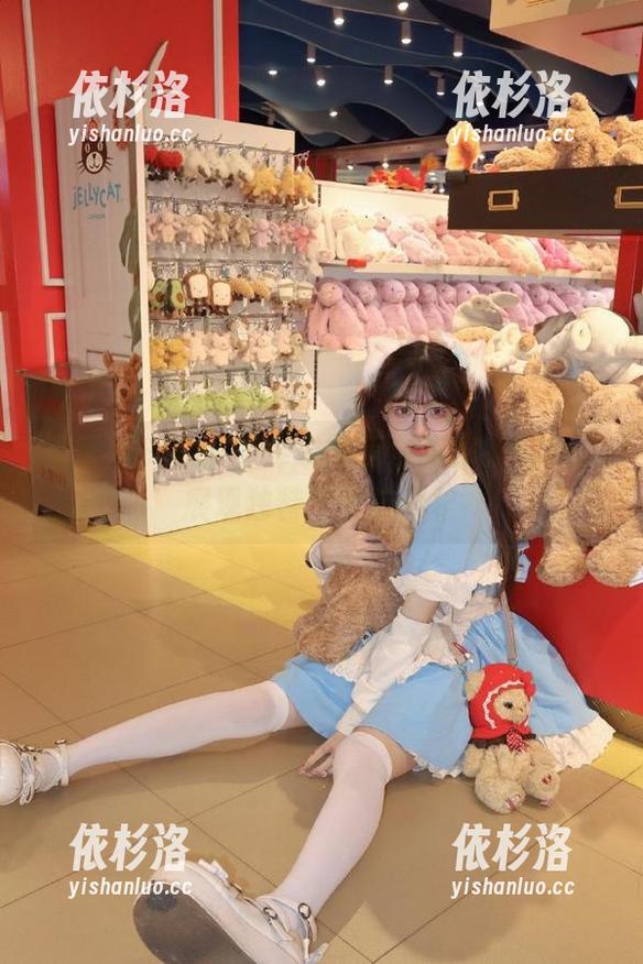爱蜜社-萌白酱 爱蜜社 - 高清图库中的萌白酱皮衣写真,展现独特个性与风格