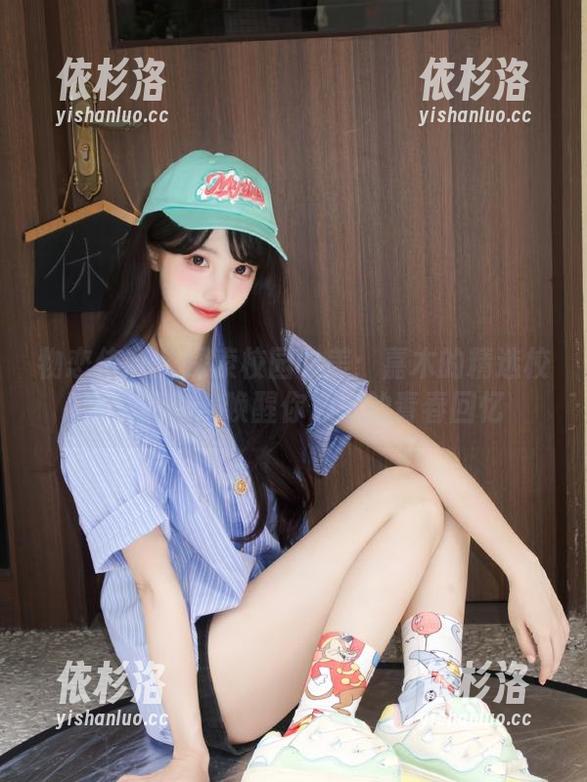 物恋传媒-嘉木 物恋传媒 - 探索校园之美:嘉木的精选校服写真集,唤醒你心底的青春回忆