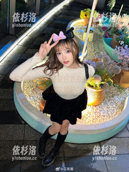 瓜希酱 看瓜希酱如何诠释明日方舟凯尔希(Kal’tsit),不容错过的精彩COS套图分享!