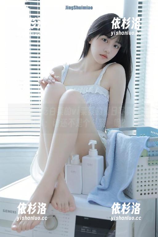 秀人网-吃白菜的vi菜菜 秀人网 - 吃白菜的vi菜菜的夏日写真作品分享:谁还不是个‘菜’呢?