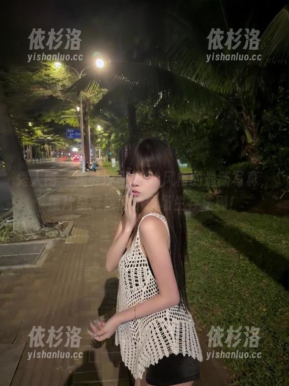 秀人网-周慕汐 秀人网 - 周慕汐职场OL风格的最新写真,照片里竟隐藏了职场生存法则!