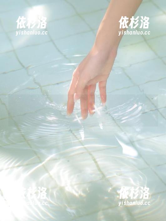秀人网-唐雨辰TYC 秀人网 - 精选唐雨辰TYC护士写真作品更新,感受职业的韧性与美丽