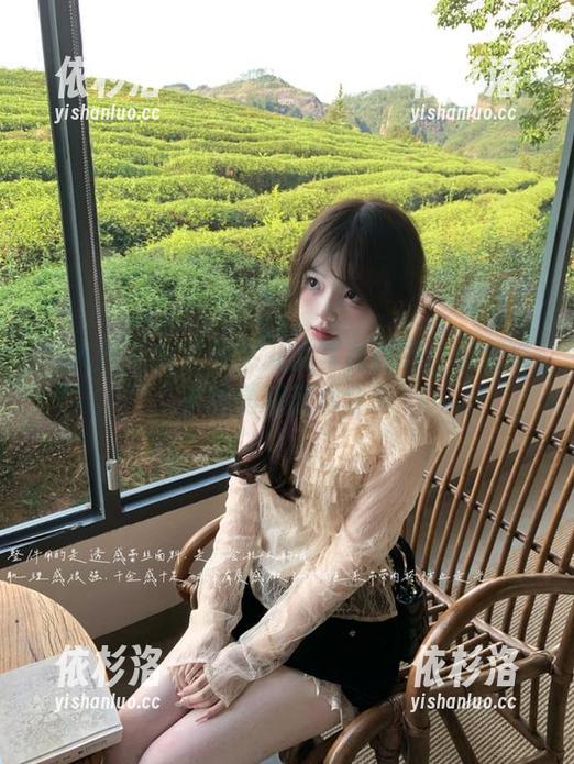 秀人网 - 探索安然儿的写真世界：学妹带来的清新艺术分享