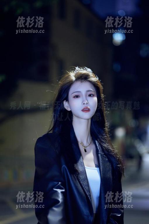 秀人网-岑雨桥 秀人网 - 福利无限!岑雨桥女王的写真魅力让人欲罢不能