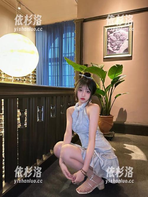 秀人网-心妍公主 秀人网 - 无敌泳衣私房美图,心妍公主教你如何在自嘲中找到自信
