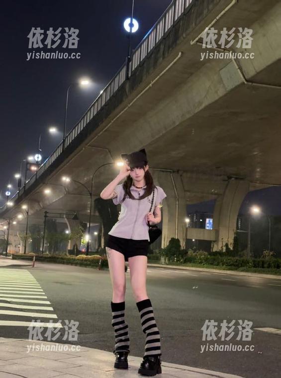 秀人网-慧敏Vivi 秀人网 - 暖心福利:慧敏Vivi空姐写真作品合集,瞬间点燃你的空姐梦