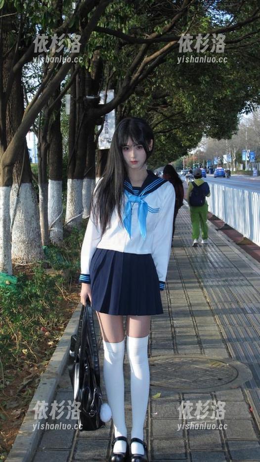 秀人网-方子萱 秀人网 - 探索方子萱黑丝写真图集:无圣光呈现诱人曲线