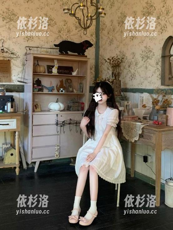 秀人网-灿宝 秀人网 - 尽享灿宝的眼镜图包,捕捉全套写真背后的故事与灵感!