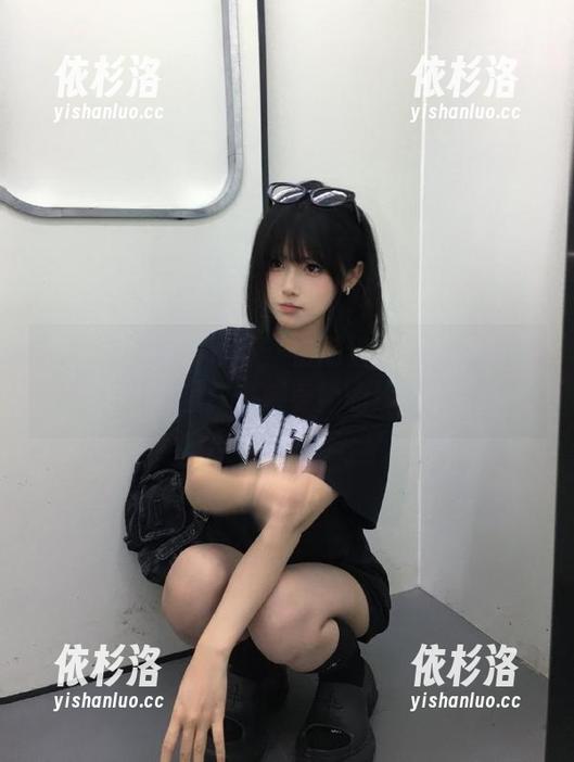 秀人网-白茹雪Abby 秀人网 - 舞动青春:白茹雪Abby运动写真合集,尽情感受她的运动风采