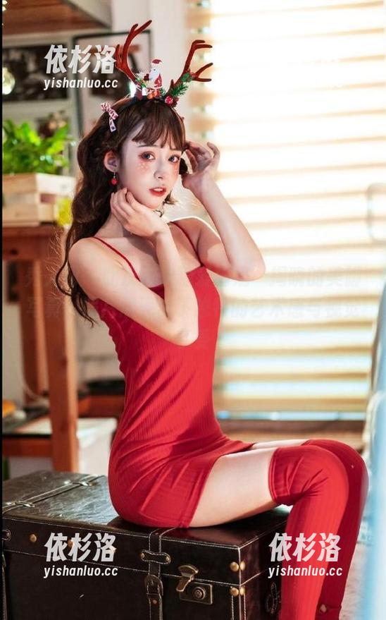 秀人网-软糖爱喝奶 秀人网 - 此次“软糖爱喝奶”揭晓的美脚写真,照片展现出了独特的艺术感与视觉享受