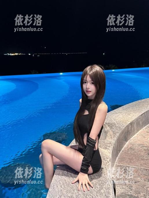 秀人网-陈柒柒 秀人网 - 独特风格的陈柒柒,办公室全套写真图片让你一见倾心