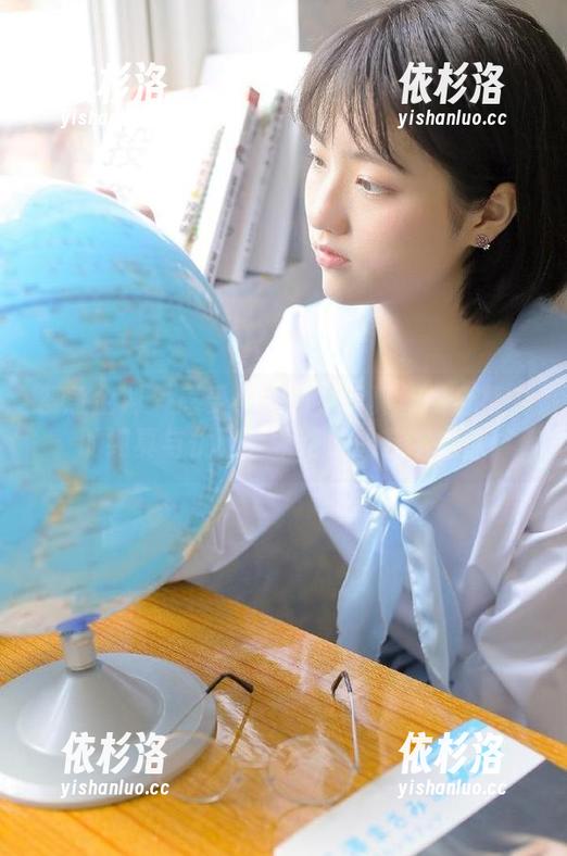 紧急企划-小枫 紧急企划 - 感受小枫姐姐写真作品合集中的纯真与优雅,领略她的艺术之旅